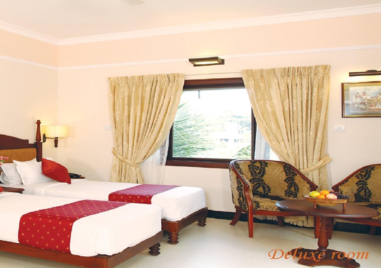 Hotel Grand Thekkady Kumily Exterior foto